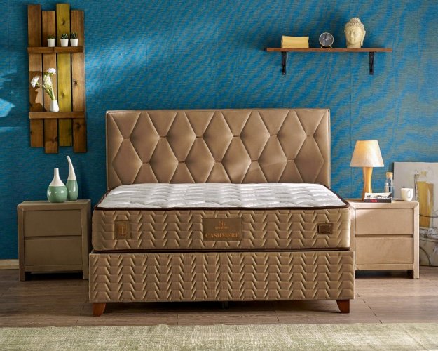 Čalouněná postel CASHMERE s matrací - hnědozlatá - Rozměr: 160 × 200 cm