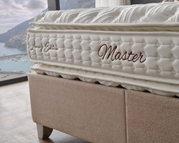 Čalouněná postel MASTER s matrací - růžová