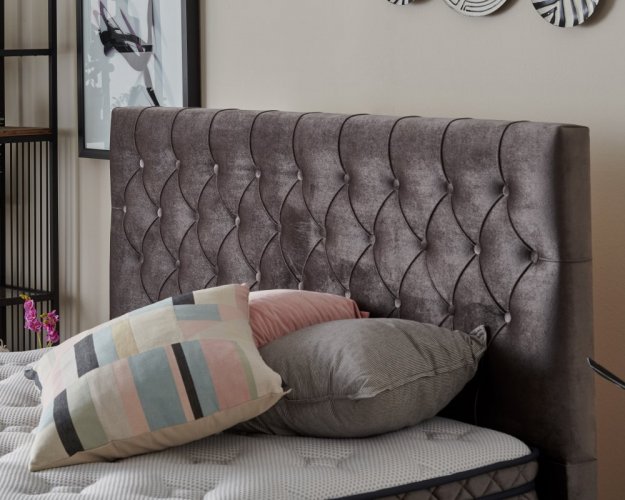 Čalouněná postel DELUXE s matrací - šedivá