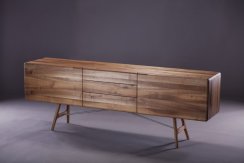 Komoda Tesa