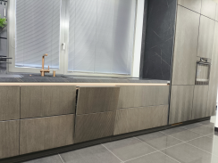 Ballerina Küchen - Kuchyňská sestava INTARSIA 8200 v tmavém provedení