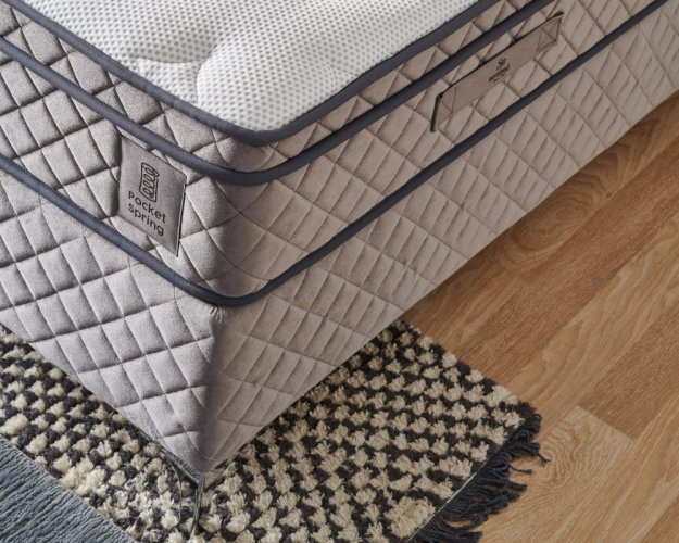 Čalouněná postel DELUXE s matrací - šedá