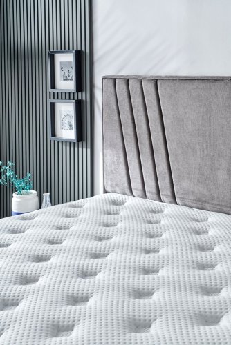 Čalouněná postel ELEGANCE NEW s matrací - světle šedá