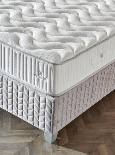 Čalouněná postel NOVI s matrací - světle šedá - Rozměr: 200 × 200 cm