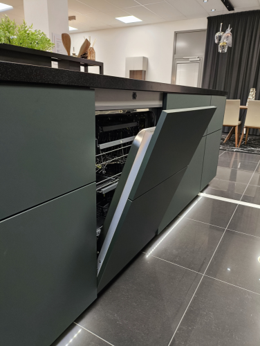 Ballerina Küchen - Kuchyňská sestava RESOPAL-PRO 31006 - černá super matná